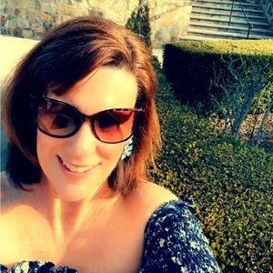 Meet your Posher, Julie